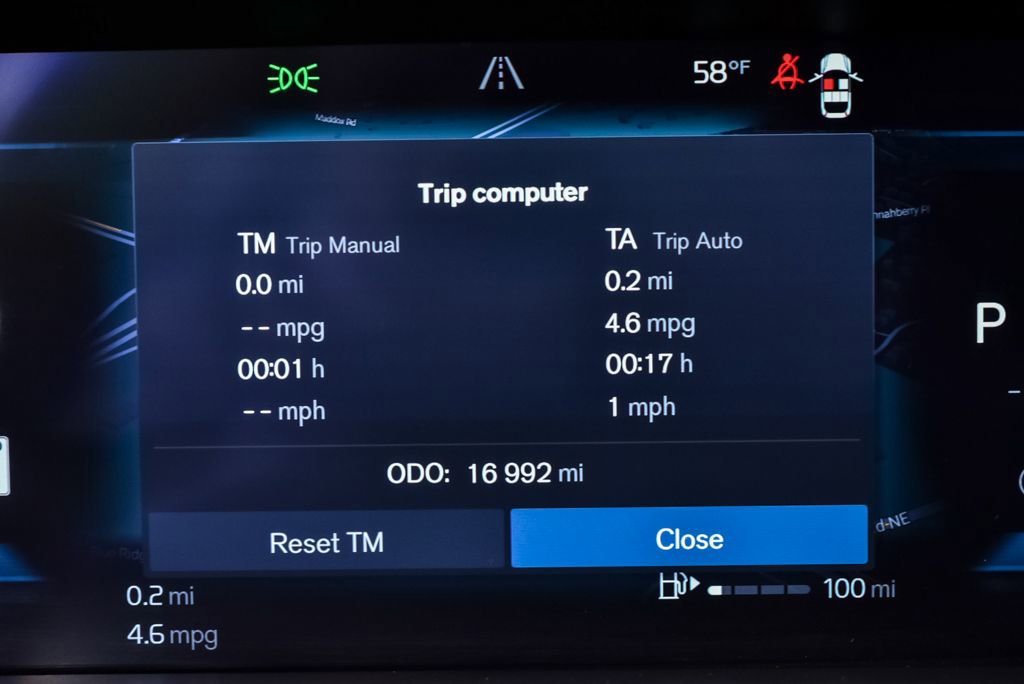 Certified 2023 Volvo XC60 B5 Ultimate w/ Protection Package Premier image 14