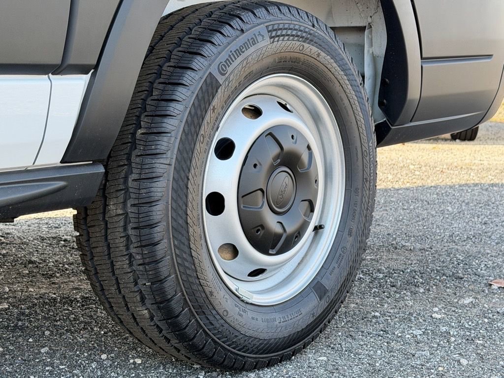 New 2025 Ford Transit 150 Low Roof image 28