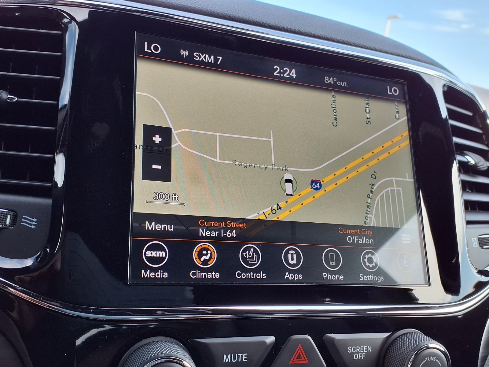 Used 2020 Jeep Grand Cherokee Altitude AWD/4WD image 8