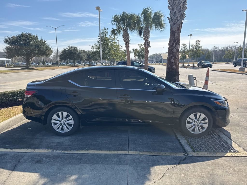 Used 2025 Nissan Sentra S image 6
