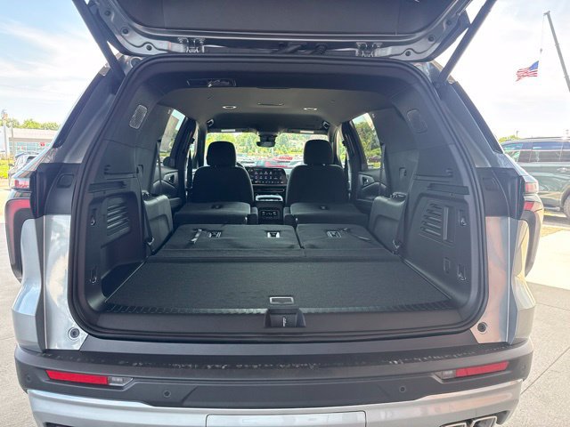 New 2026 Chevrolet Traverse LT w/ Driver Confidence Package FWD image 35