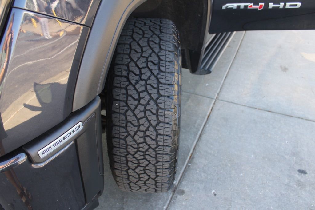 Used 2024 GMC Sierra 2500 AT4 w/ AT4 Premium Plus Package image 12