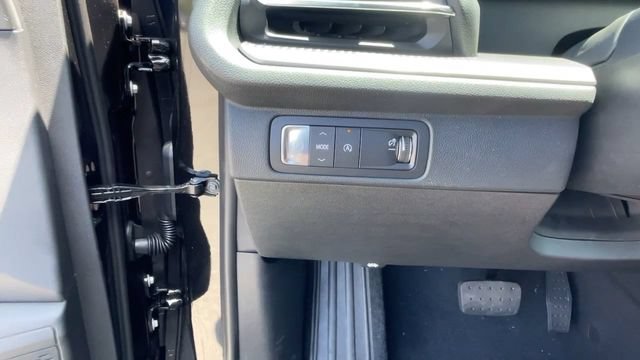 New 2026 Chevrolet Traverse LT w/ LPO, Floor Liner Package FWD image 23