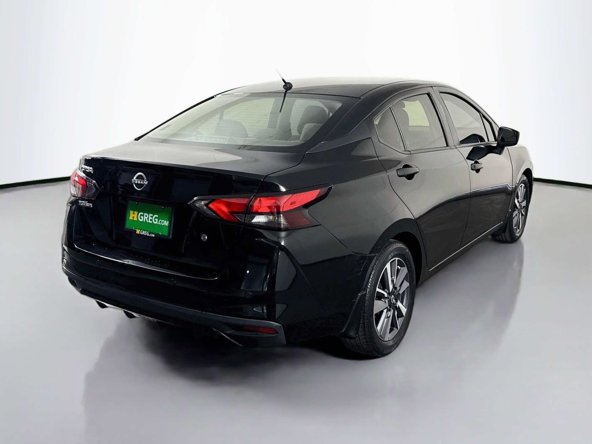 Used 2023 Nissan Versa S w/ S Plus Package FWD image 10