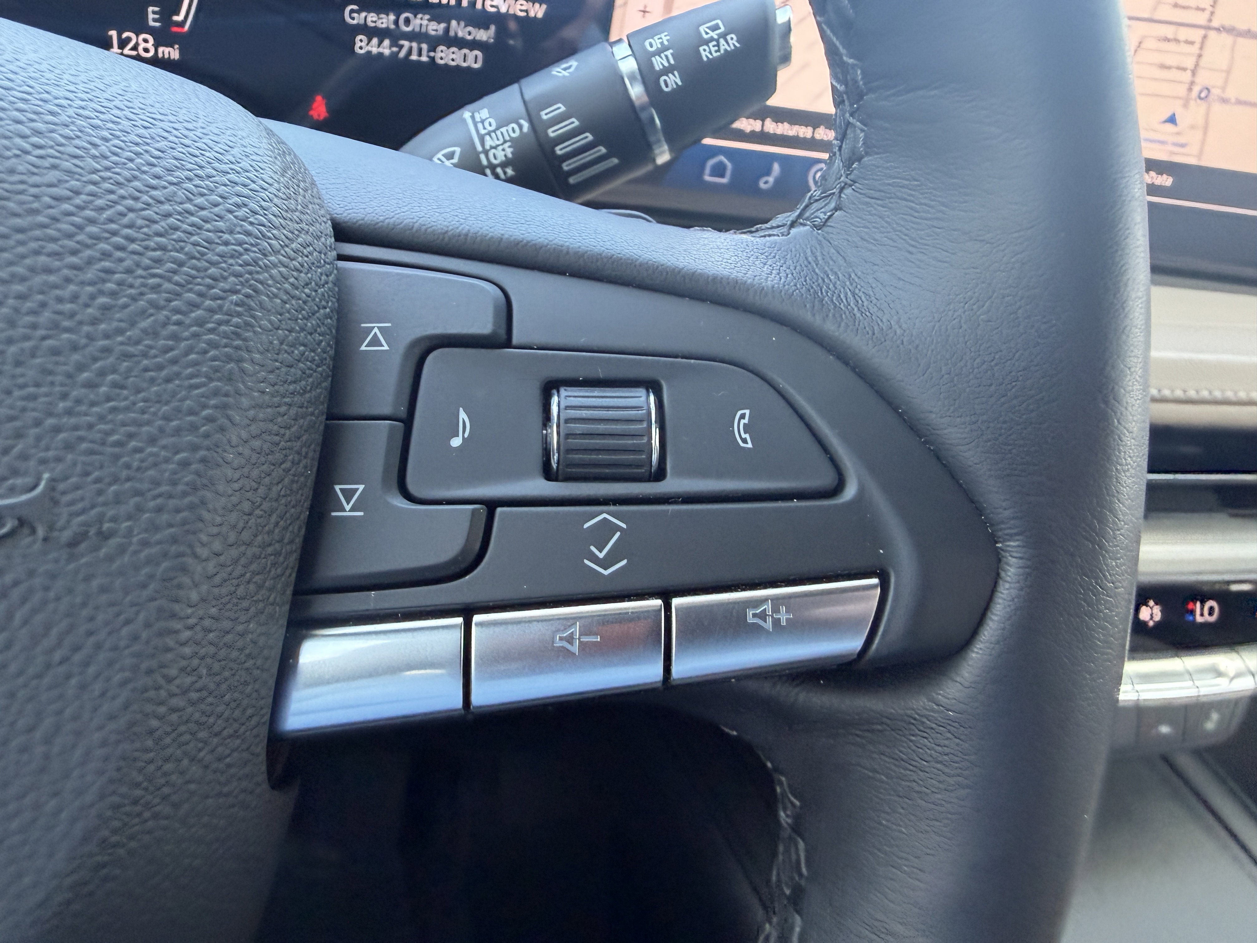 Used 2024 Cadillac XT4 Premium Luxury w/ Cold Weather Package FWD image 26