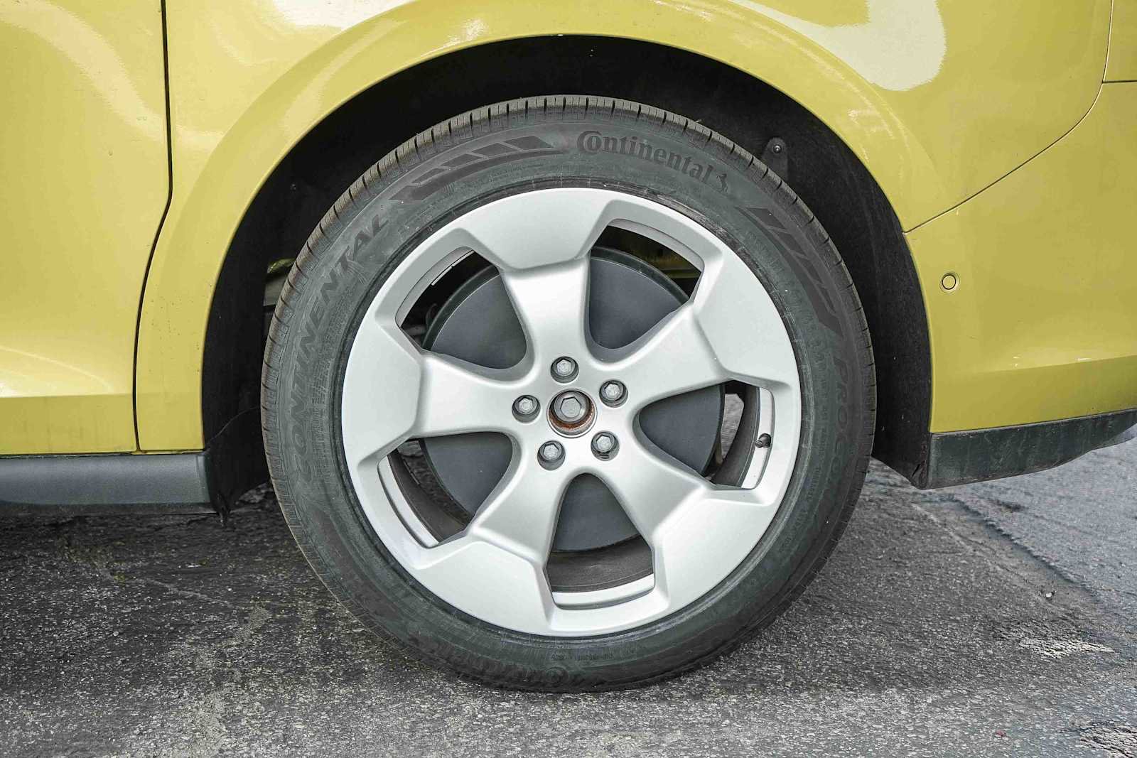 New 2025 Volkswagen ID. Buzz Pro S Plus AWD/4WD image 10