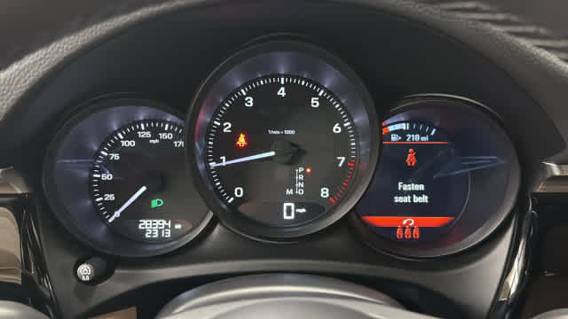 Used 2022 Porsche Macan AWD/4WD image 17