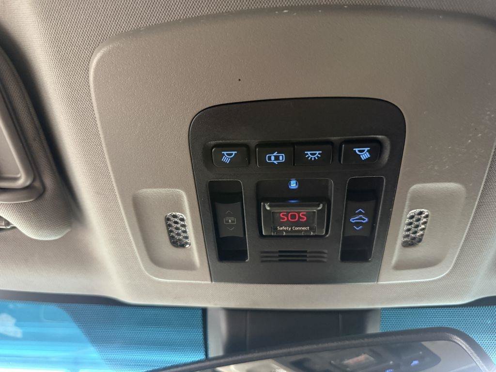 Used 2019 Toyota Camry XSE FWD image 22