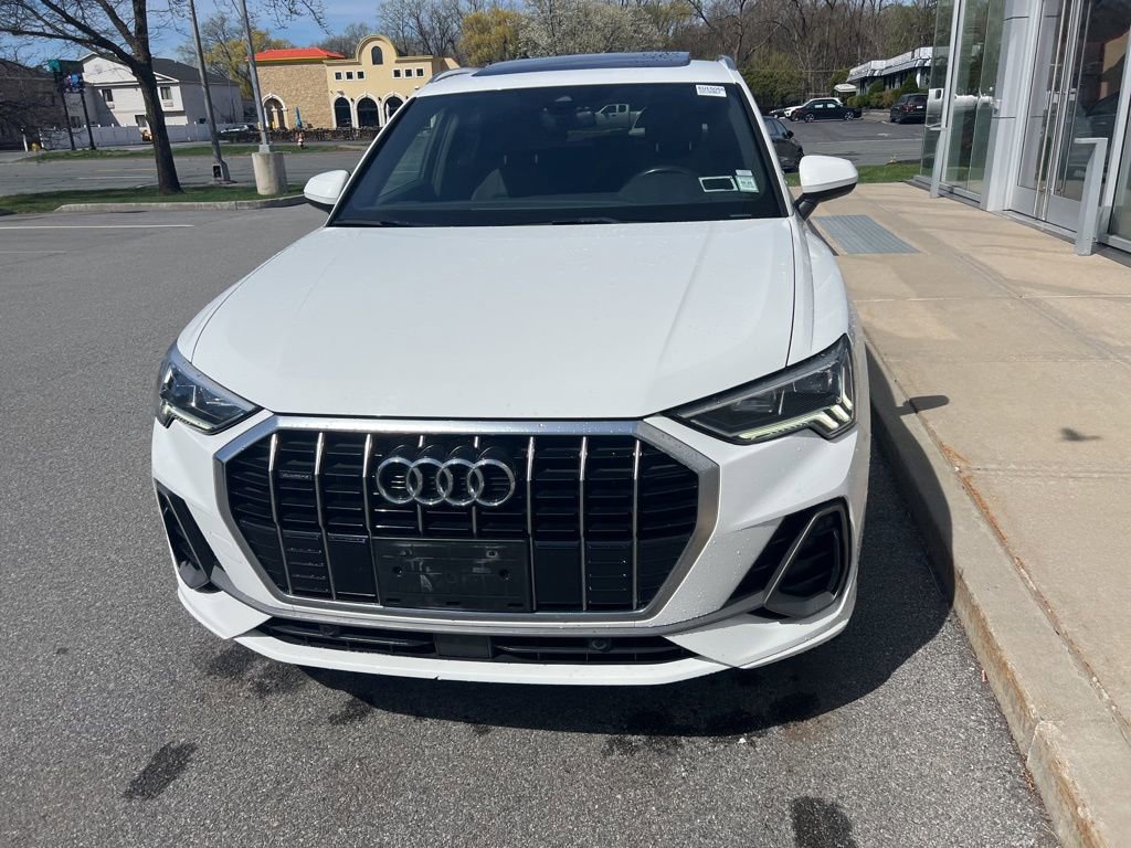 Used 2021 Audi Q3 2.0T Premium Plus w/ Premium Plus Package image 40