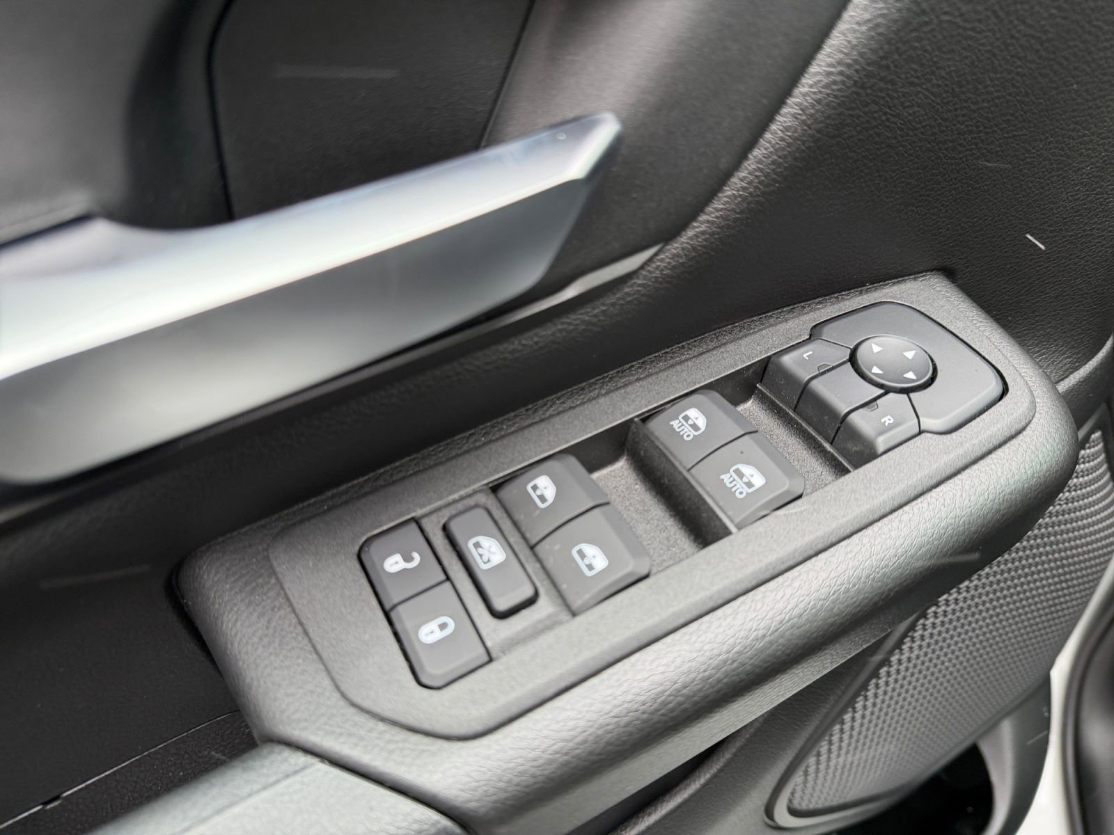 New 2026 RAM 1500 Express AWD/4WD image 17