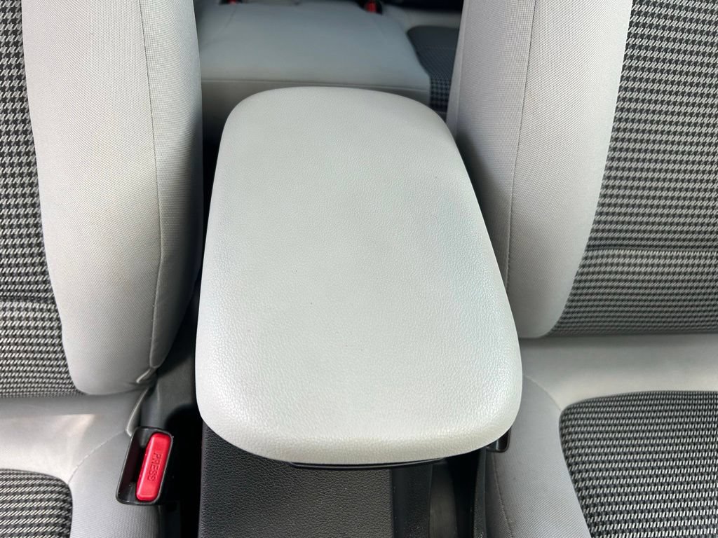 Used 2023 Hyundai Kona SE w/ Cargo Package FWD image 41