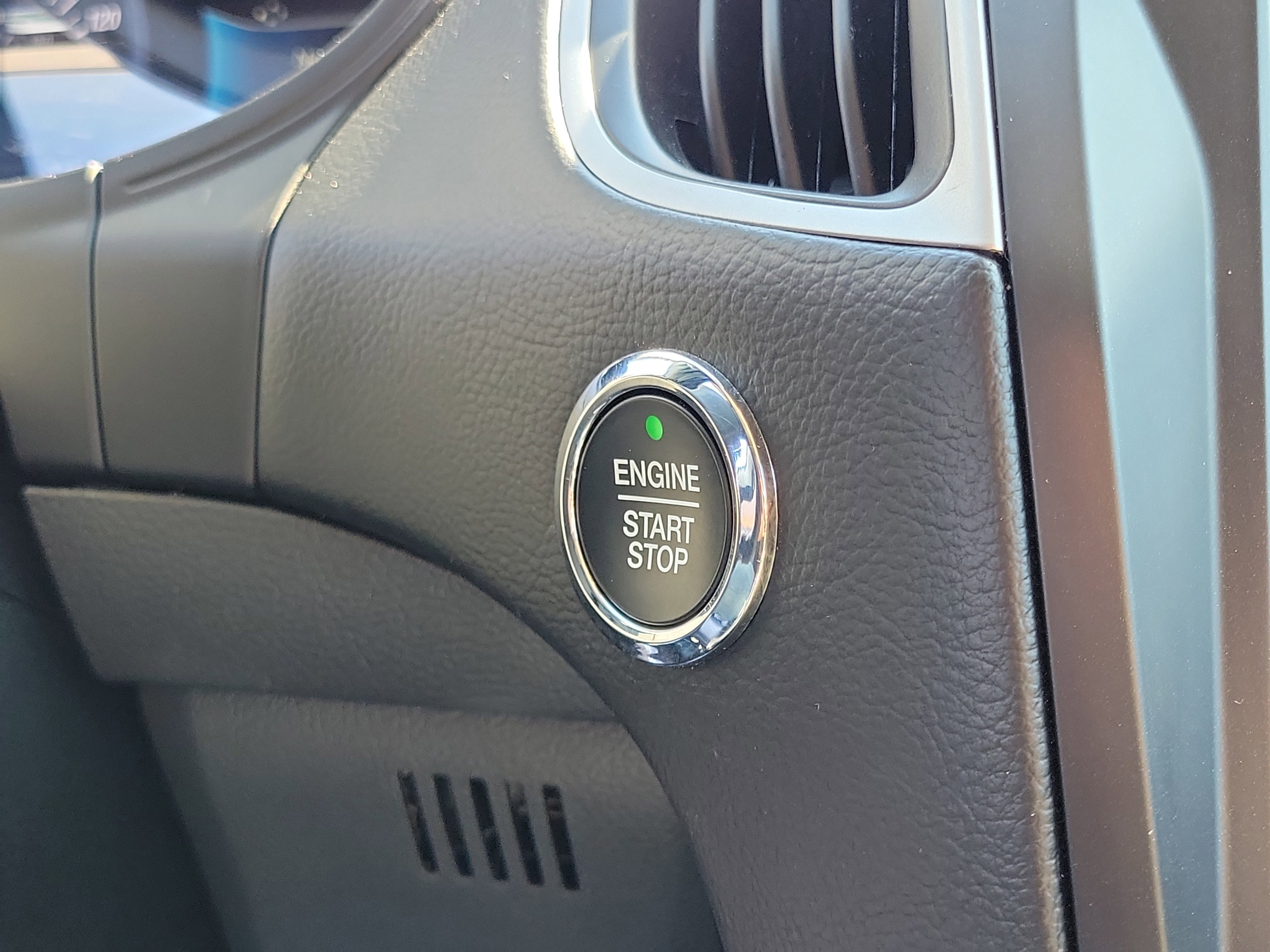 Used 2024 Ford Edge SEL image 28