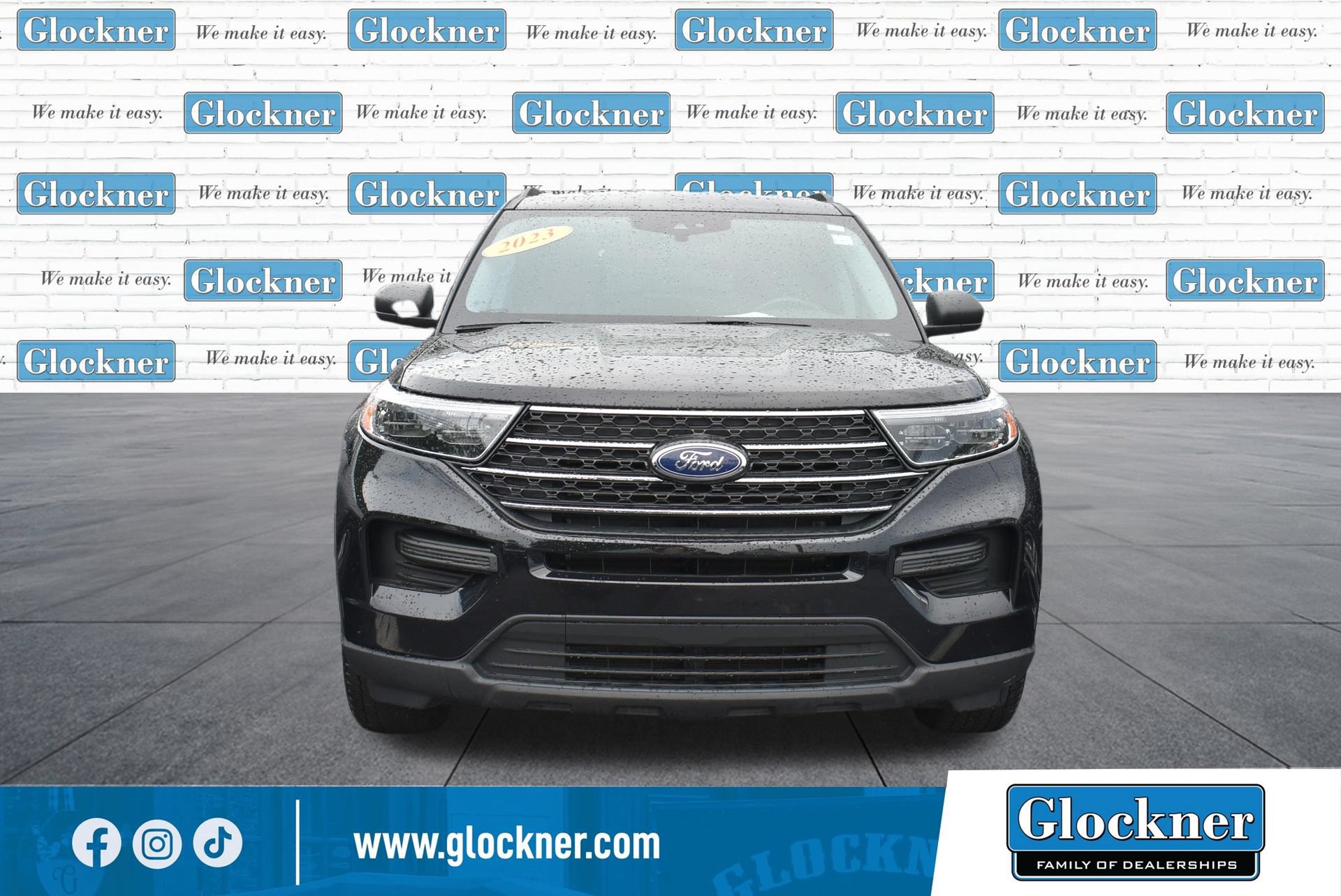 Used 2023 Ford Explorer XLT w/ Class IV Trailer Tow Package AWD/4WD image 2