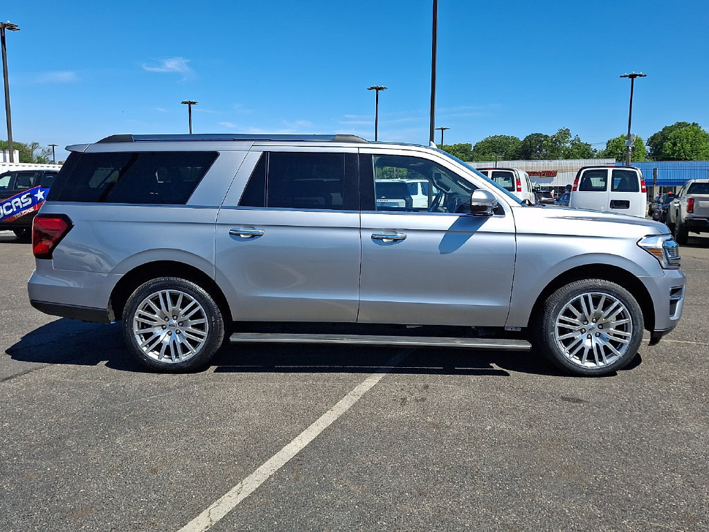 Used 2024 Ford Expedition Max Limited AWD/4WD image 13