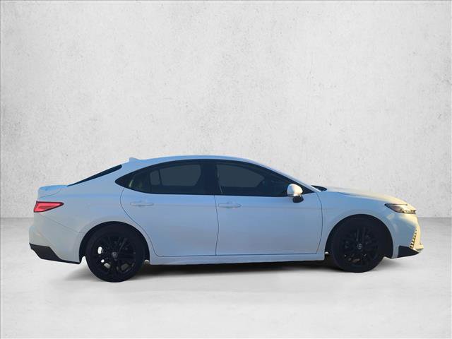 Used 2025 Toyota Camry SE FWD image 4