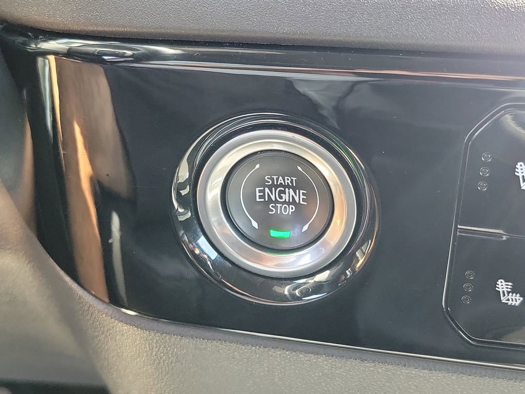 Used 2024 GMC Sierra 1500 SLT image 9