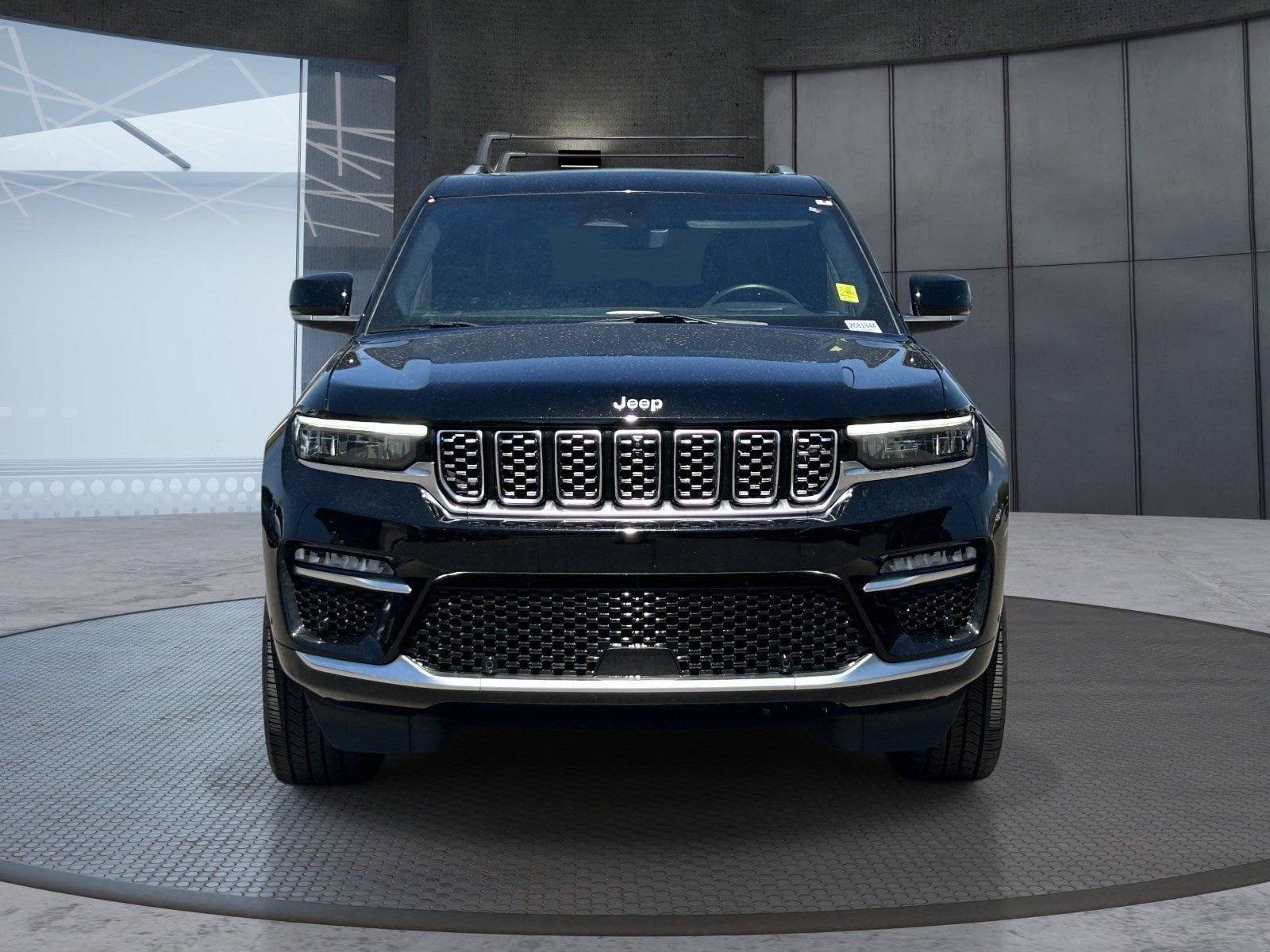 Used 2022 Jeep Grand Cherokee Summit AWD/4WD image 9