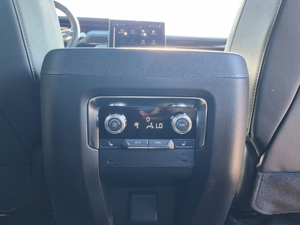 New 2026 GMC Yukon Elevation image 50