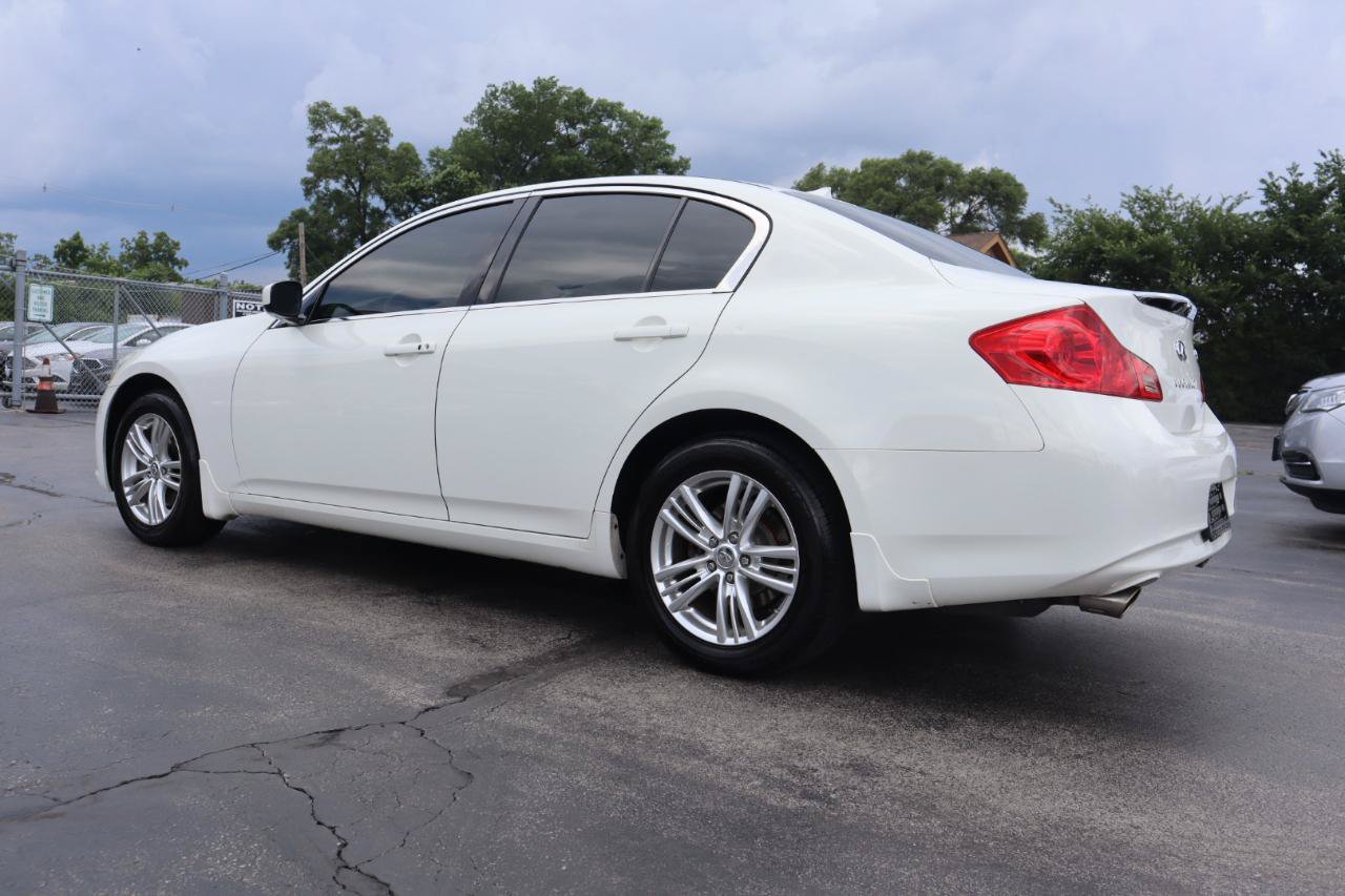 Used 2011 INFINITI G25 x w/ Moonroof Pkg AWD/4WD image 3