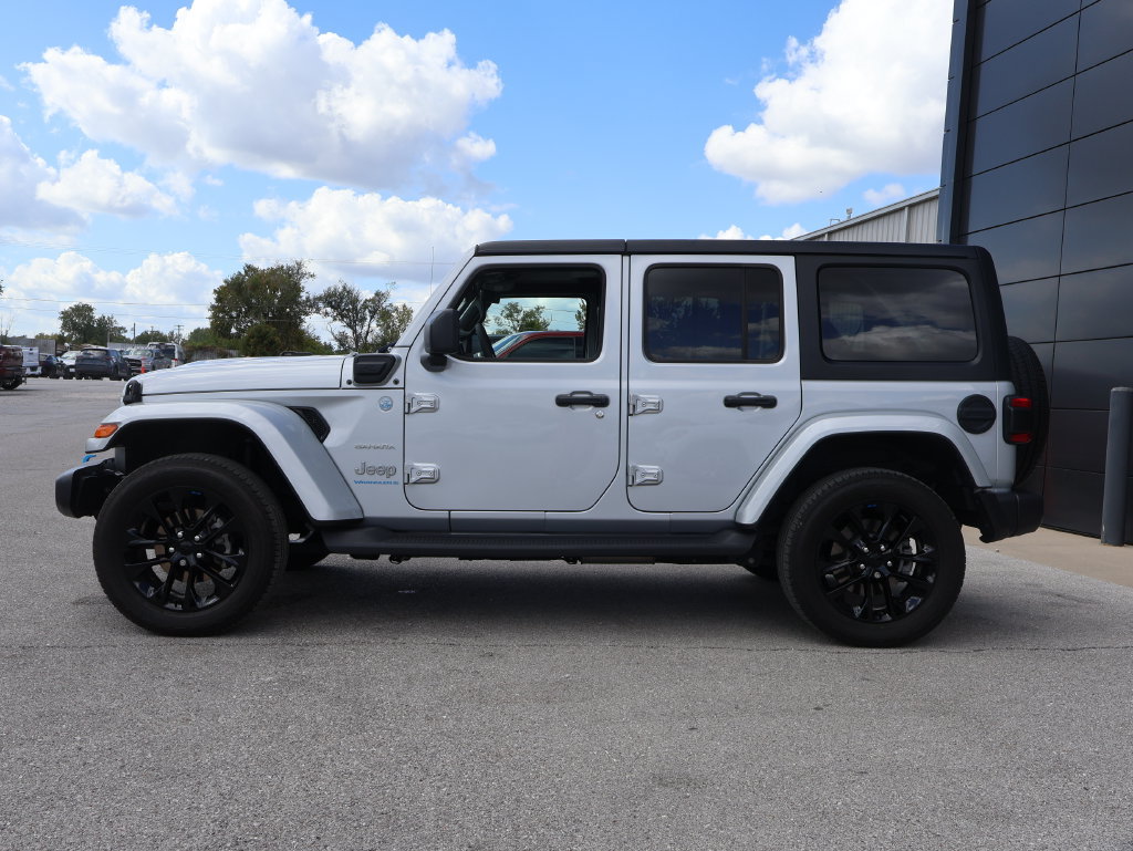 Used 2023 Jeep Wrangler Unlimited Sahara AWD/4WD image 2