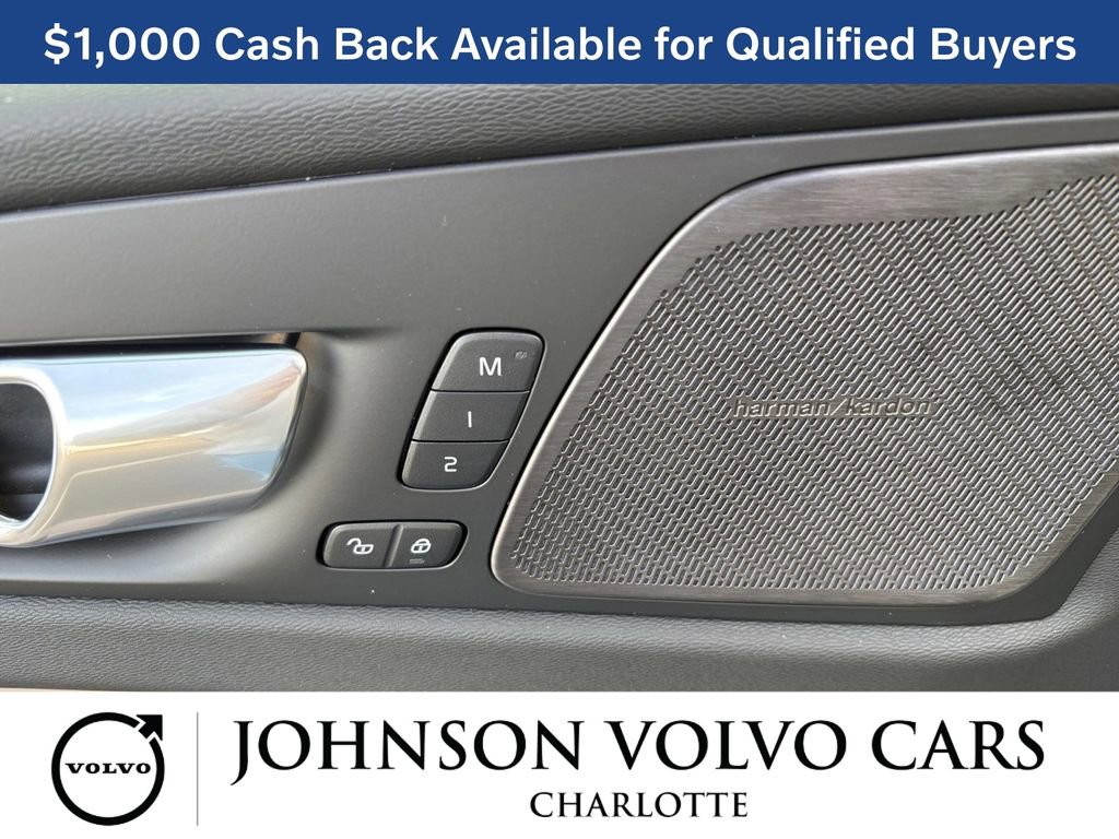 New 2026 Volvo XC60 B5 Plus w/ Protection Package Premier AWD/4WD image 12