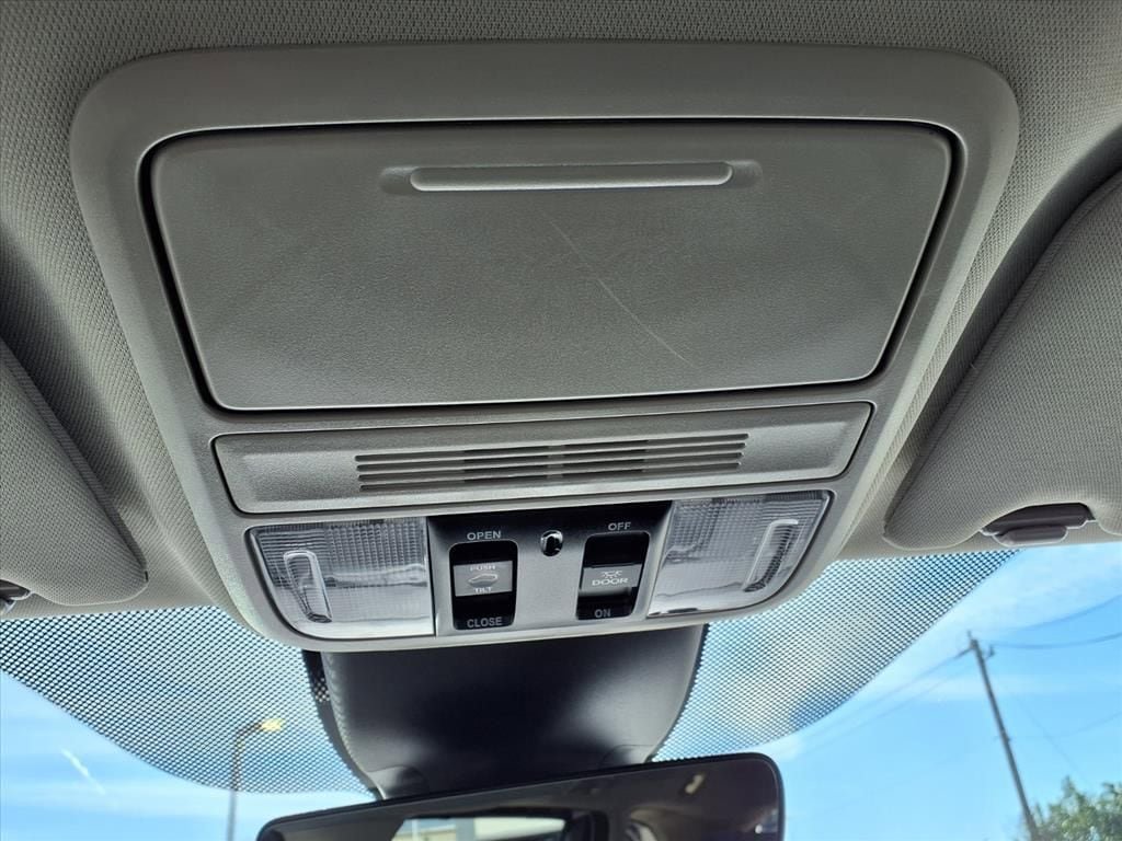 Used 2025 Honda Odyssey EX-L image 27