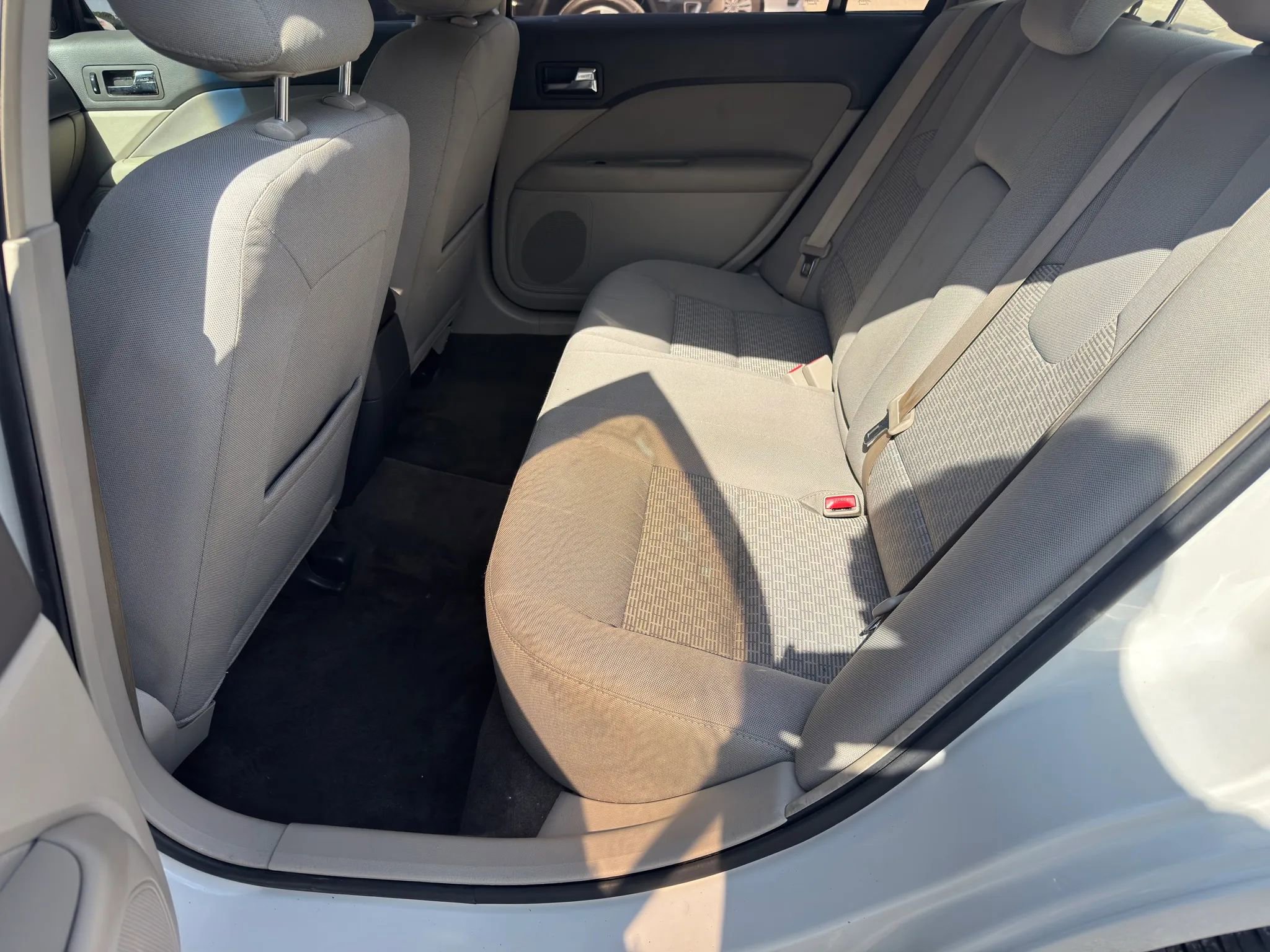 Used 2011 Ford Fusion SE FWD image 9