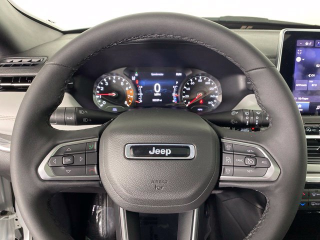 Used 2023 Jeep Compass Limited w/ Sun and Sound Group AWD/4WD image 22