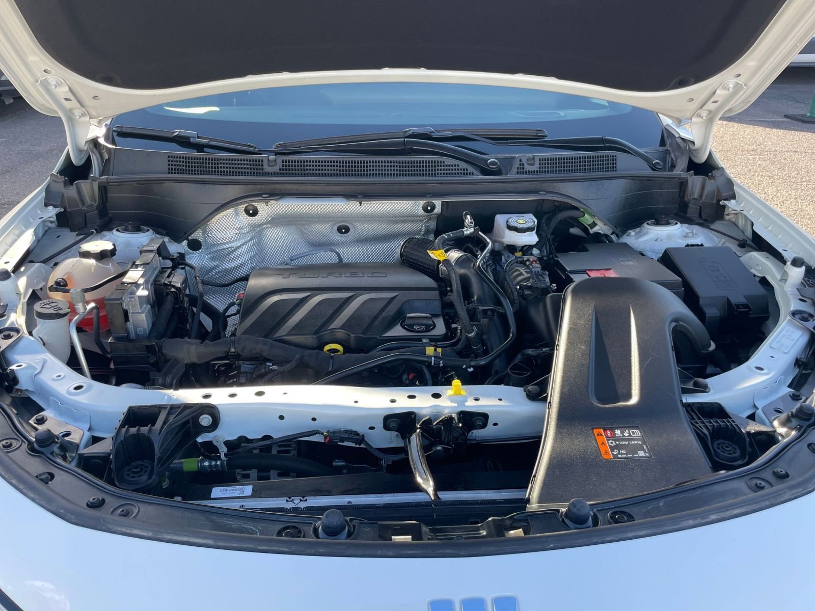 Used 2025 Buick Envista Sport Touring image 32