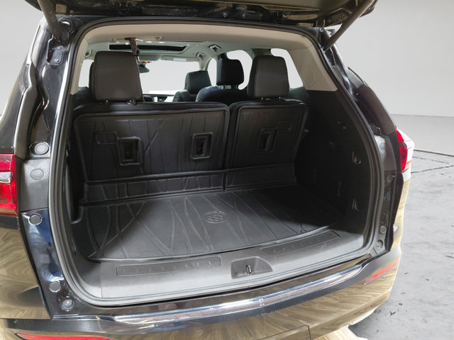 Used 2020 Buick Enclave Avenir w/ Avenir Technology Package AWD/4WD image 14