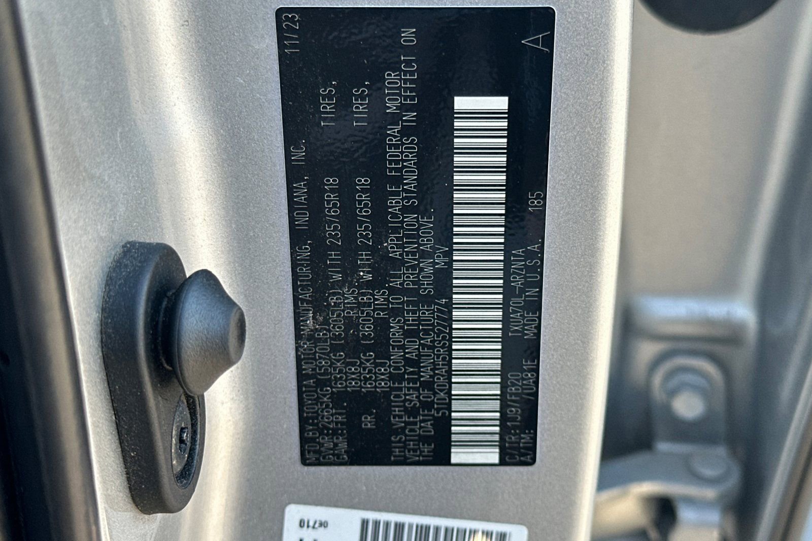 Used 2024 Toyota Highlander LE image 30