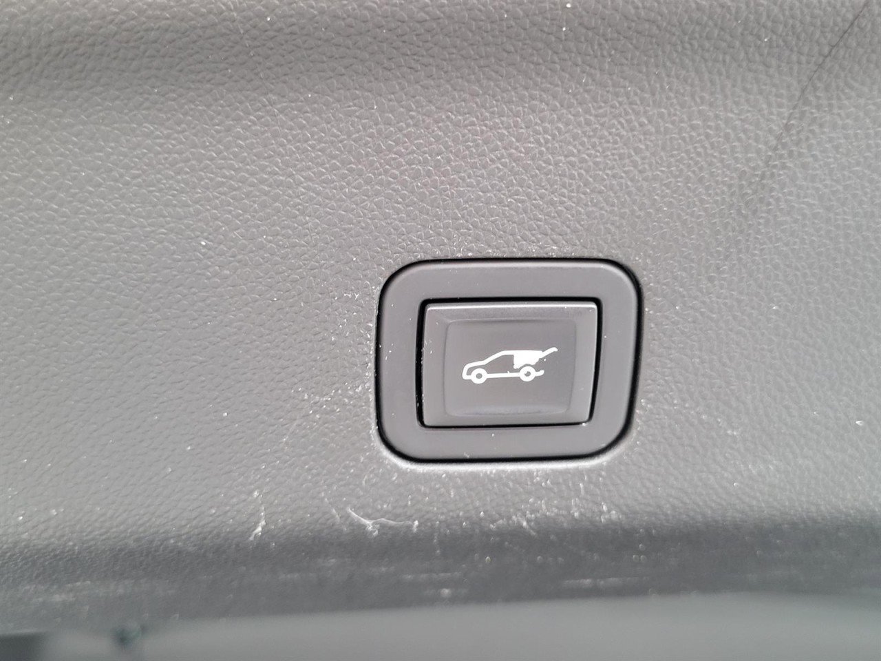 Used 2023 Chevrolet Tahoe RST w/ Luxury Package image 5