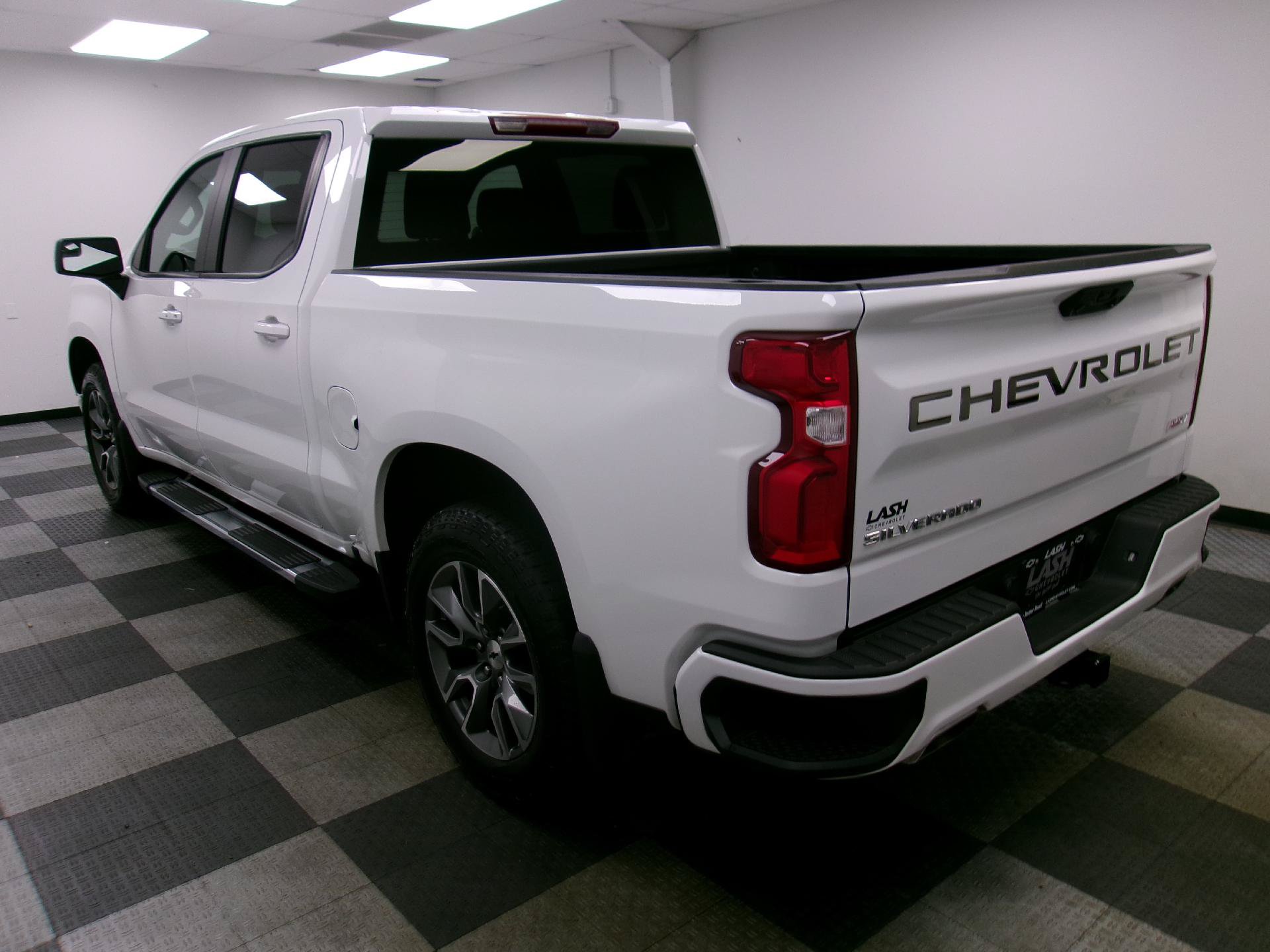 Used 2024 Chevrolet Silverado 1500 RST w/ Z71 Off-Road Package AWD/4WD image 2