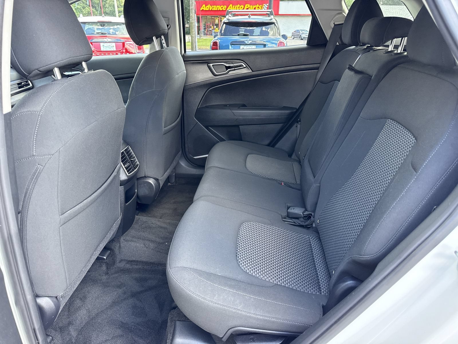 Used 2023 Kia Sportage LX FWD image 10