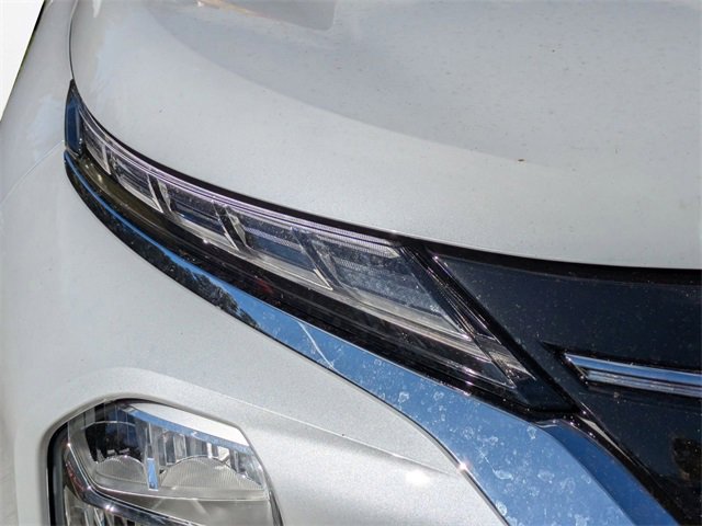 New 2025 Mitsubishi Outlander SE image 10