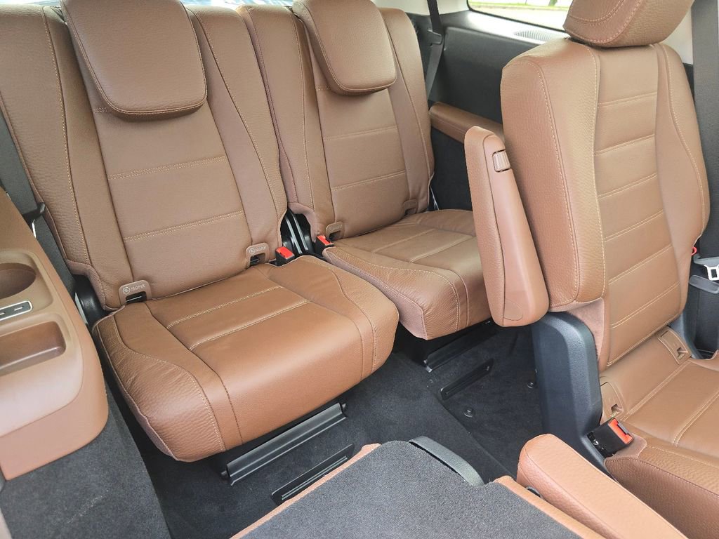 New 2026 Mercedes-Benz GLS 450 4MATIC image 21