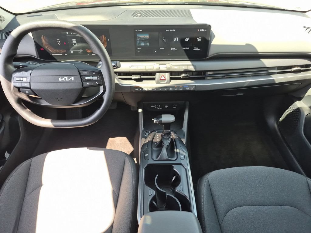 Used 2025 Kia K4 FWD image 26