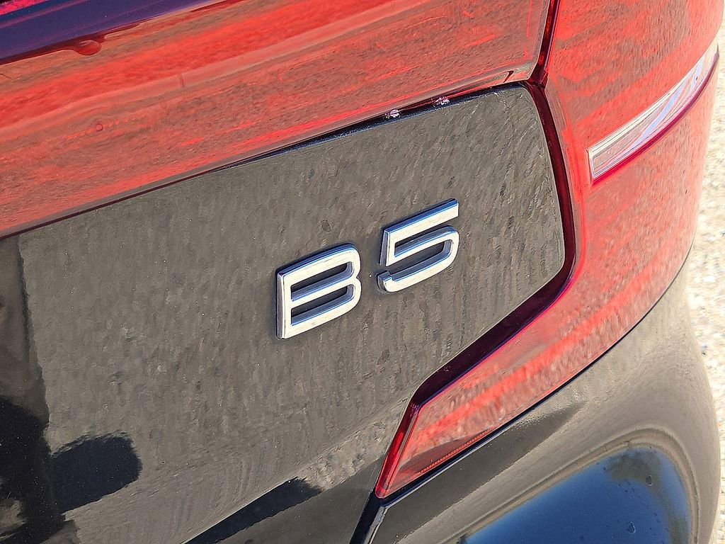 Used 2022 Volvo S60 B5 Momentum image 13