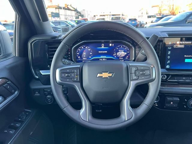 Used 2025 Chevrolet Silverado 1500 LT AWD/4WD image 14