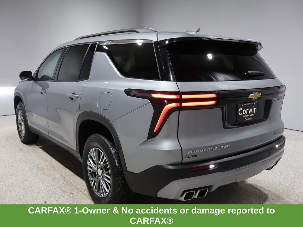 Used 2024 Chevrolet Traverse LT image 5