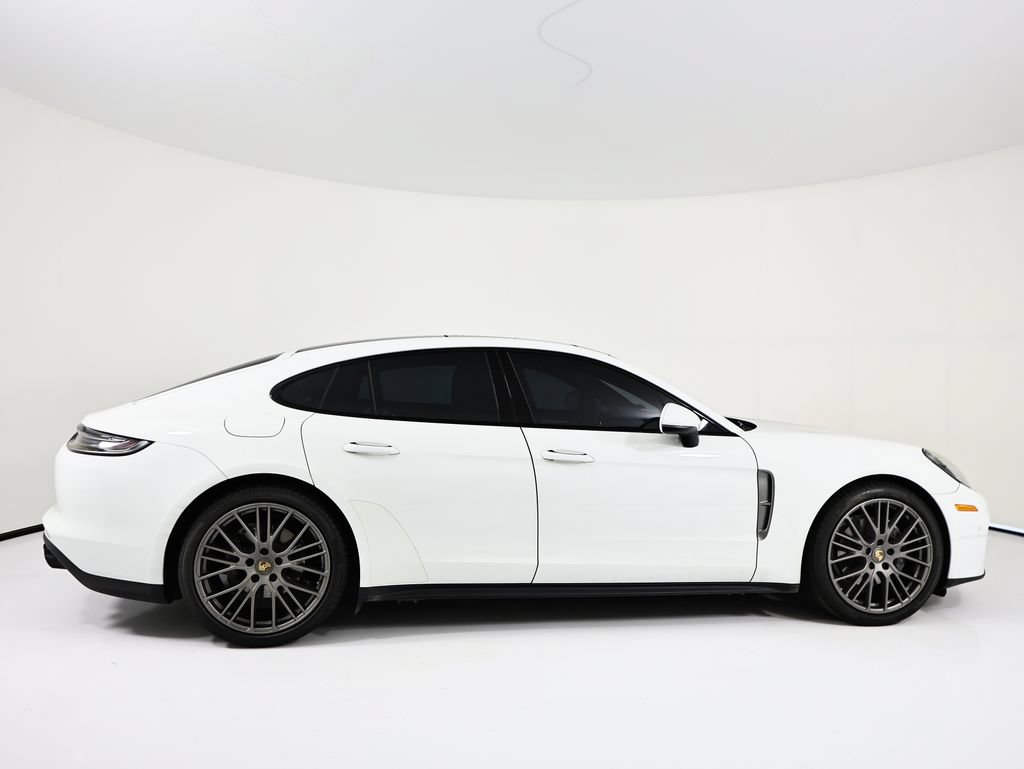 Used 2022 Porsche Panamera image 8