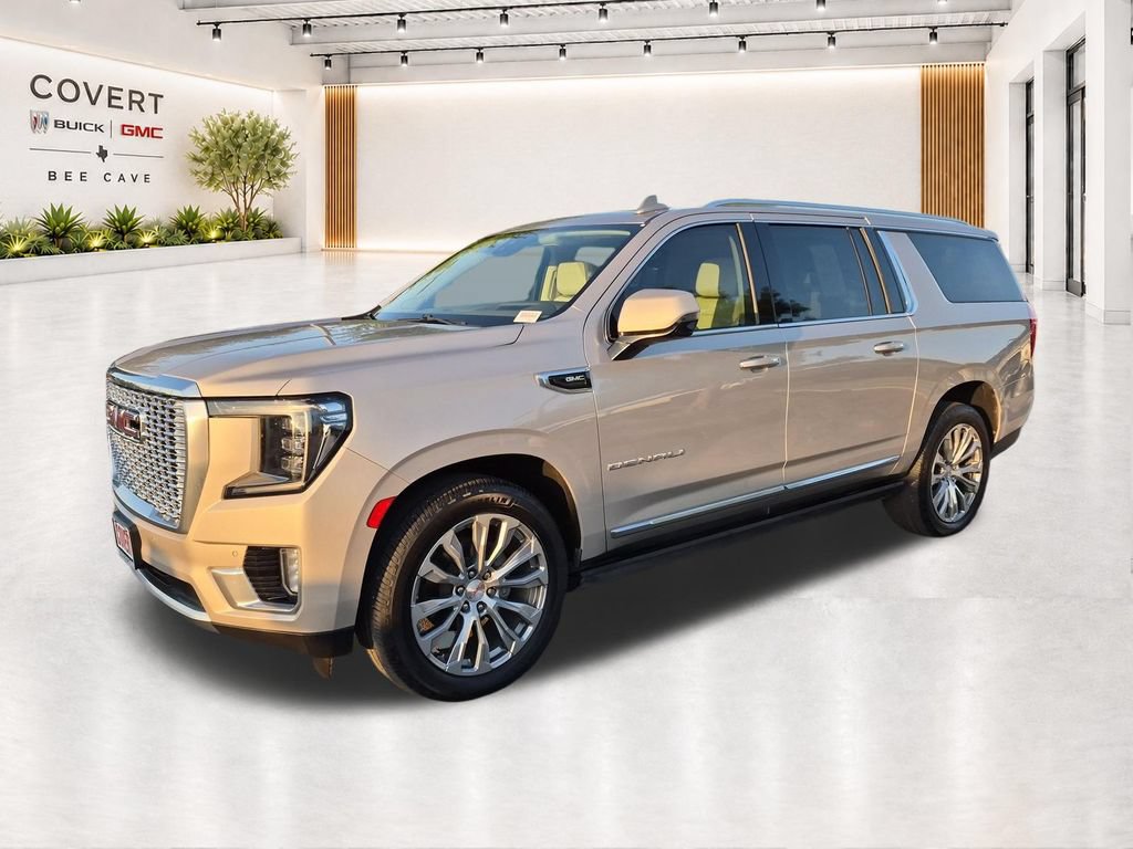 Used 2022 GMC Yukon XL Denali AWD/4WD image 4