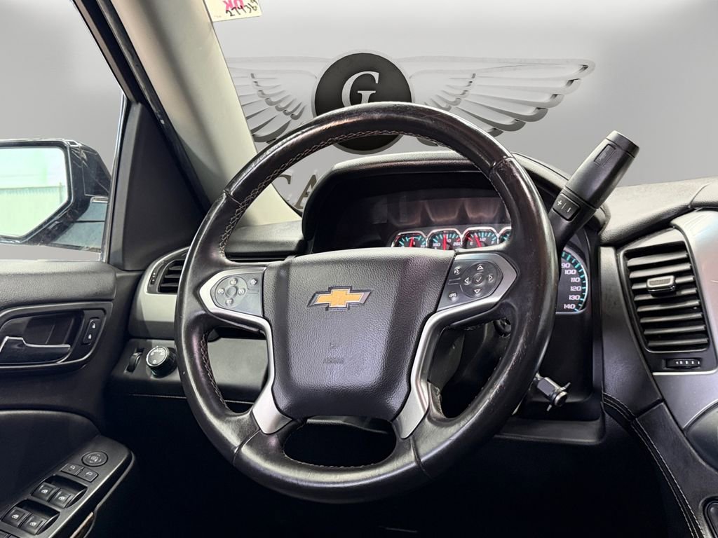 Used 2016 Chevrolet Suburban LT RWD image 12