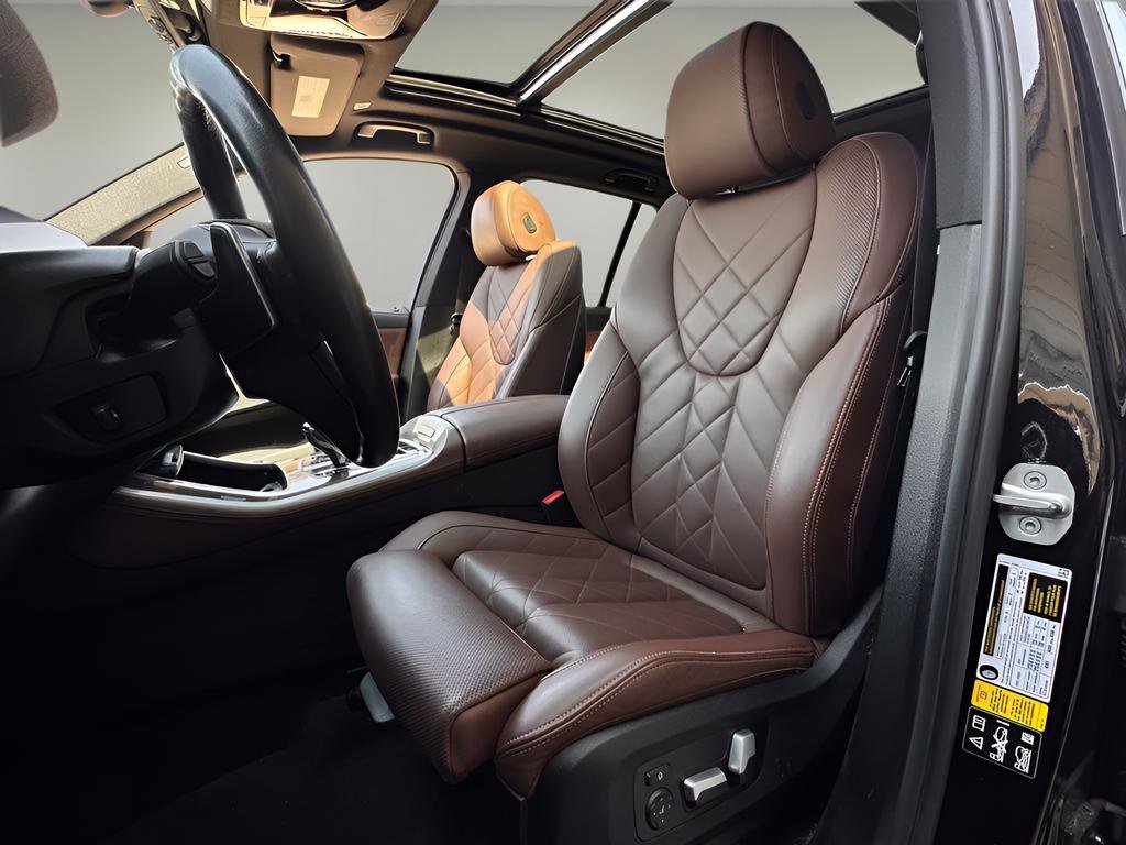 Used 2023 BMW X5 xDrive40i w/ Premium Package image 9