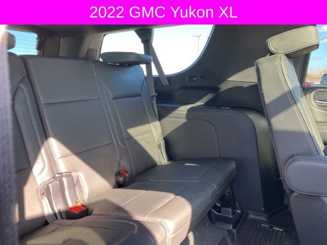 Used 2022 GMC Yukon XL Denali w/ Denali Premium Package image 15