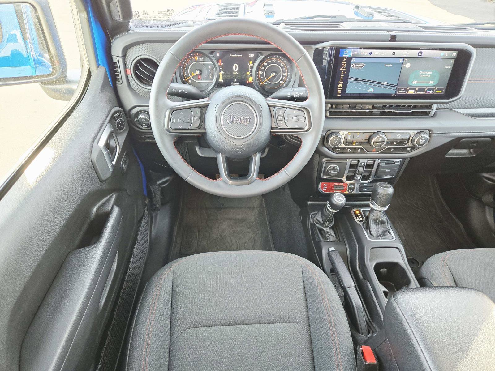 Used 2024 Jeep Gladiator Rubicon w/ Technology Group image 11