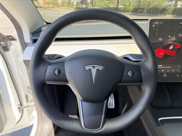 Used 2023 Tesla Model Y Performance AWD/4WD image 13