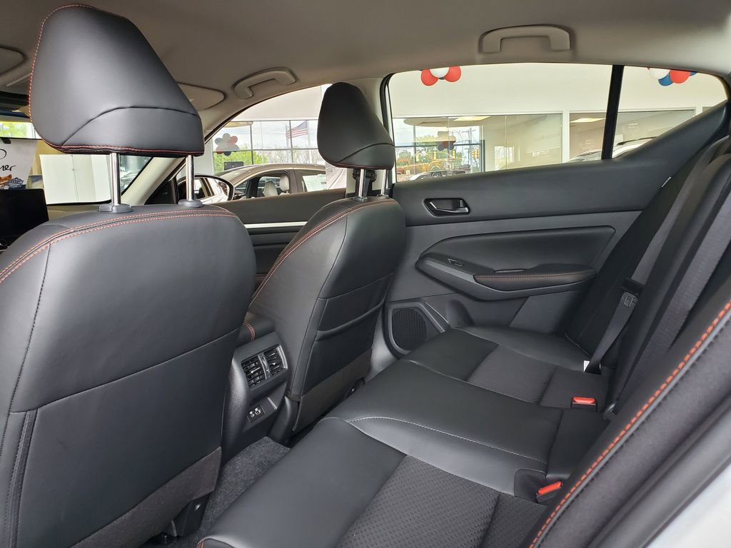 New 2026 Nissan Altima 2.5 SR AWD/4WD image 11