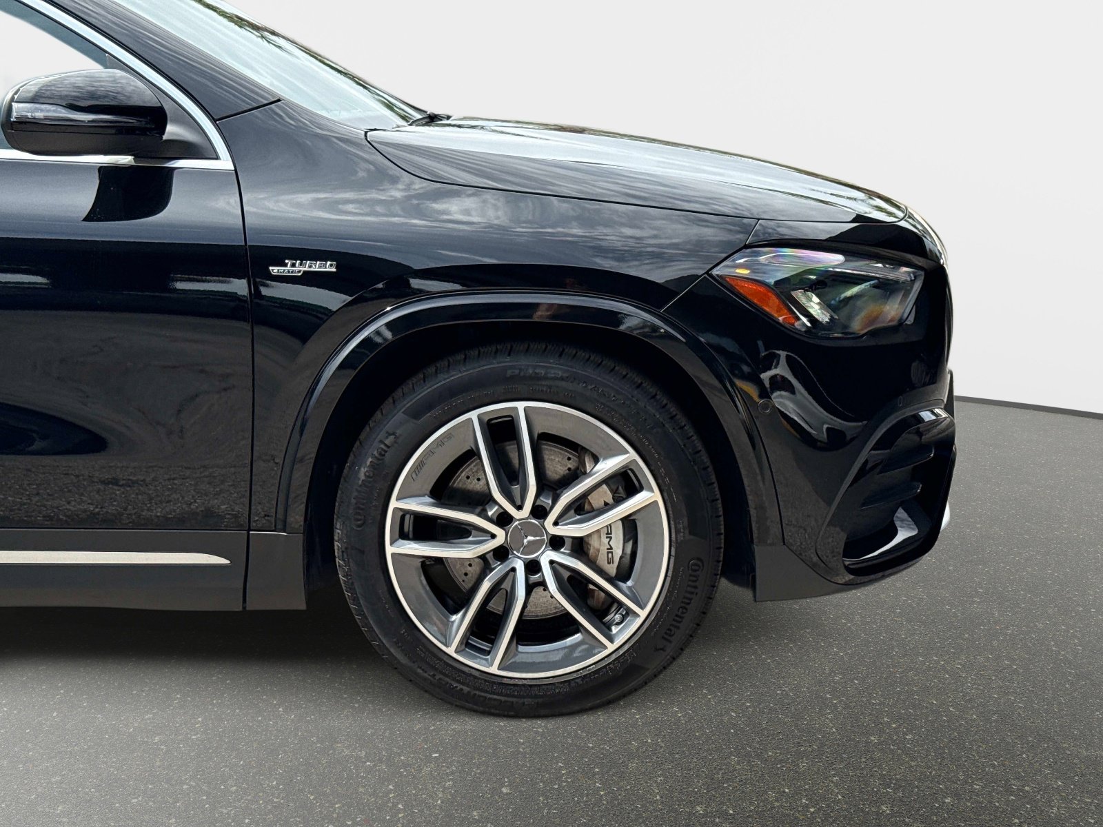 Used 2025 Mercedes-Benz GLA 35 AMG 4MATIC image 21
