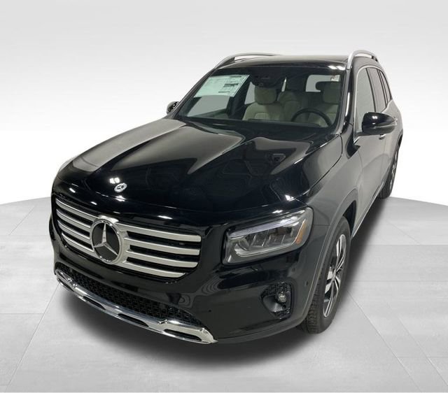 Used 2025 Mercedes-Benz GLB 250 4MATIC image 4